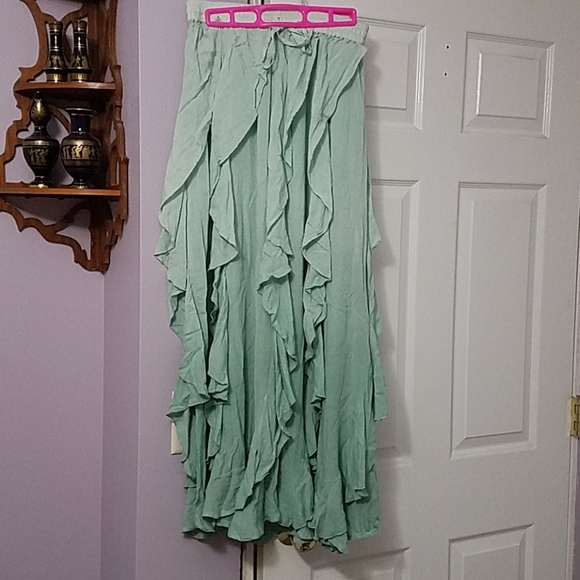 EARTHBOUND Dresses & Skirts - Earthbound Green Boho Ruffled Skirt/Dress Medium